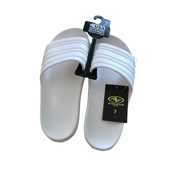 Tunnel Slide Sandals - Picture 9 of 10